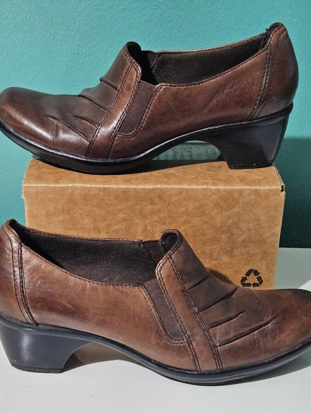 Clarks Casual Slip On Block Heel Loafers Womens Size 6.5 M Partridge Brown 89488